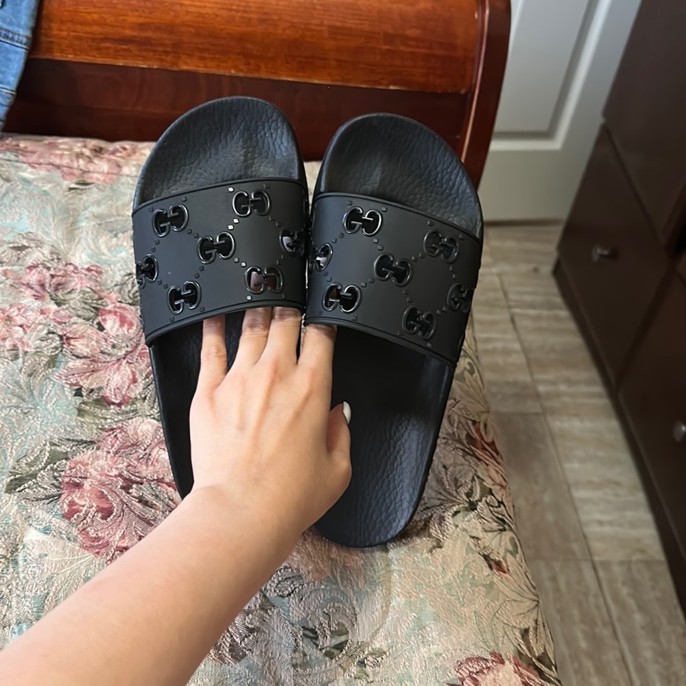 Brand new Gucci slides… size 38 = women size 8 was given as a gift and fits big